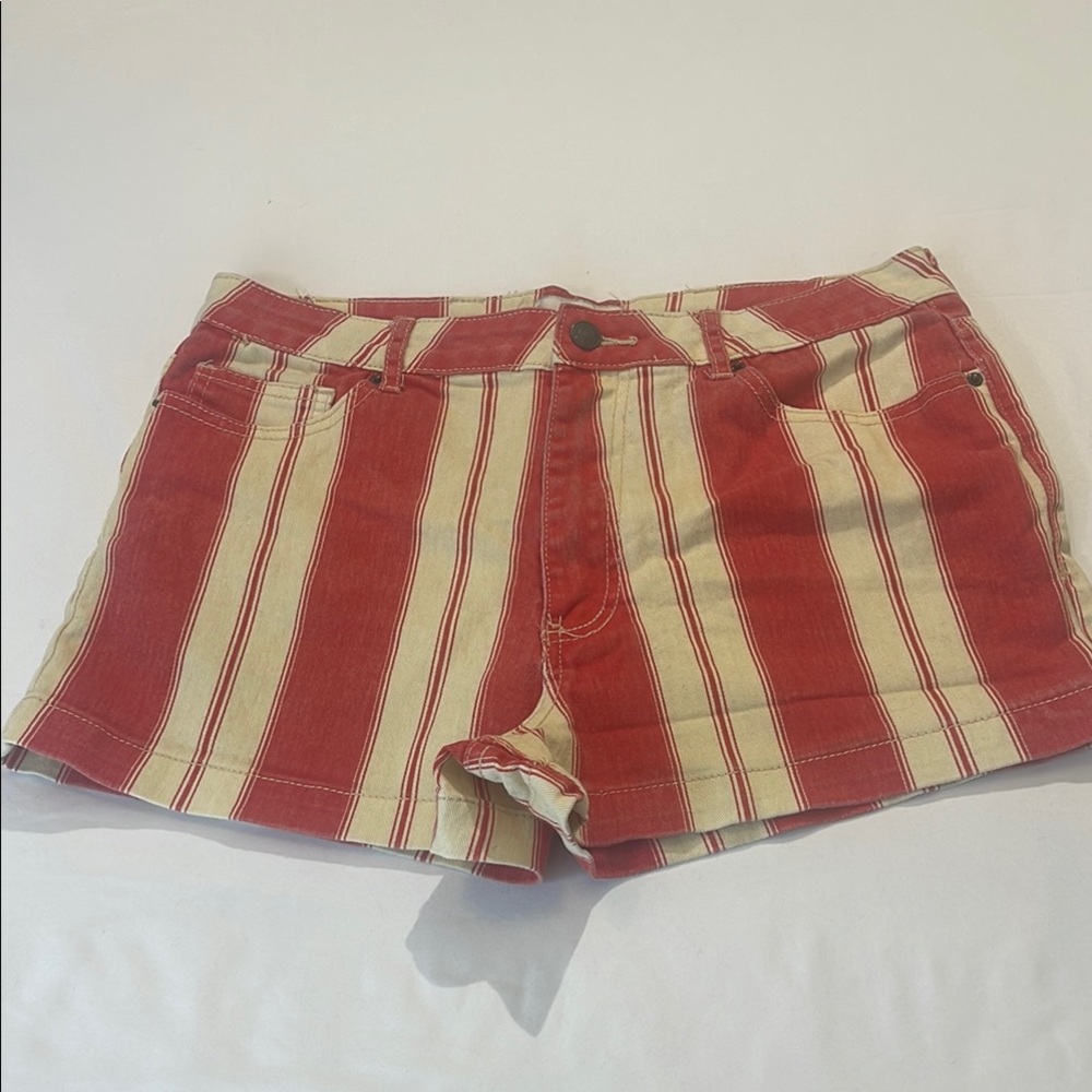 FOREVER 21 SIZE 30 Striped Red and Cream Women's Shorts